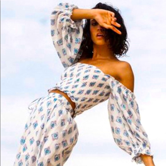 BillaBong Feeling Groovy Off the Shoulder Top - Picture 6 of 6